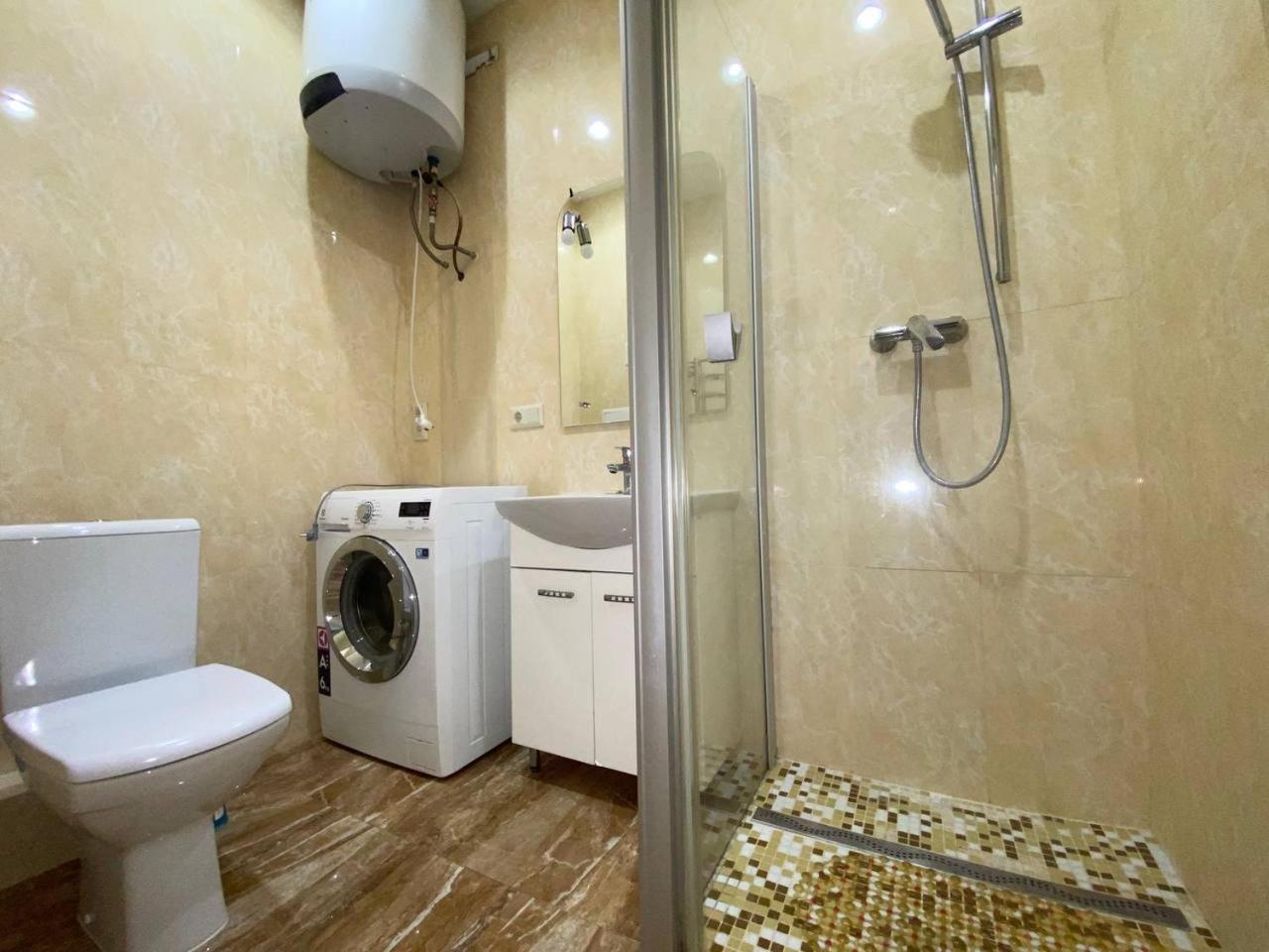 Apartment On Dragomirova Kiew Exterior foto
