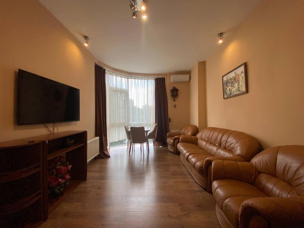 Apartment On Dragomirova Kiew Exterior foto