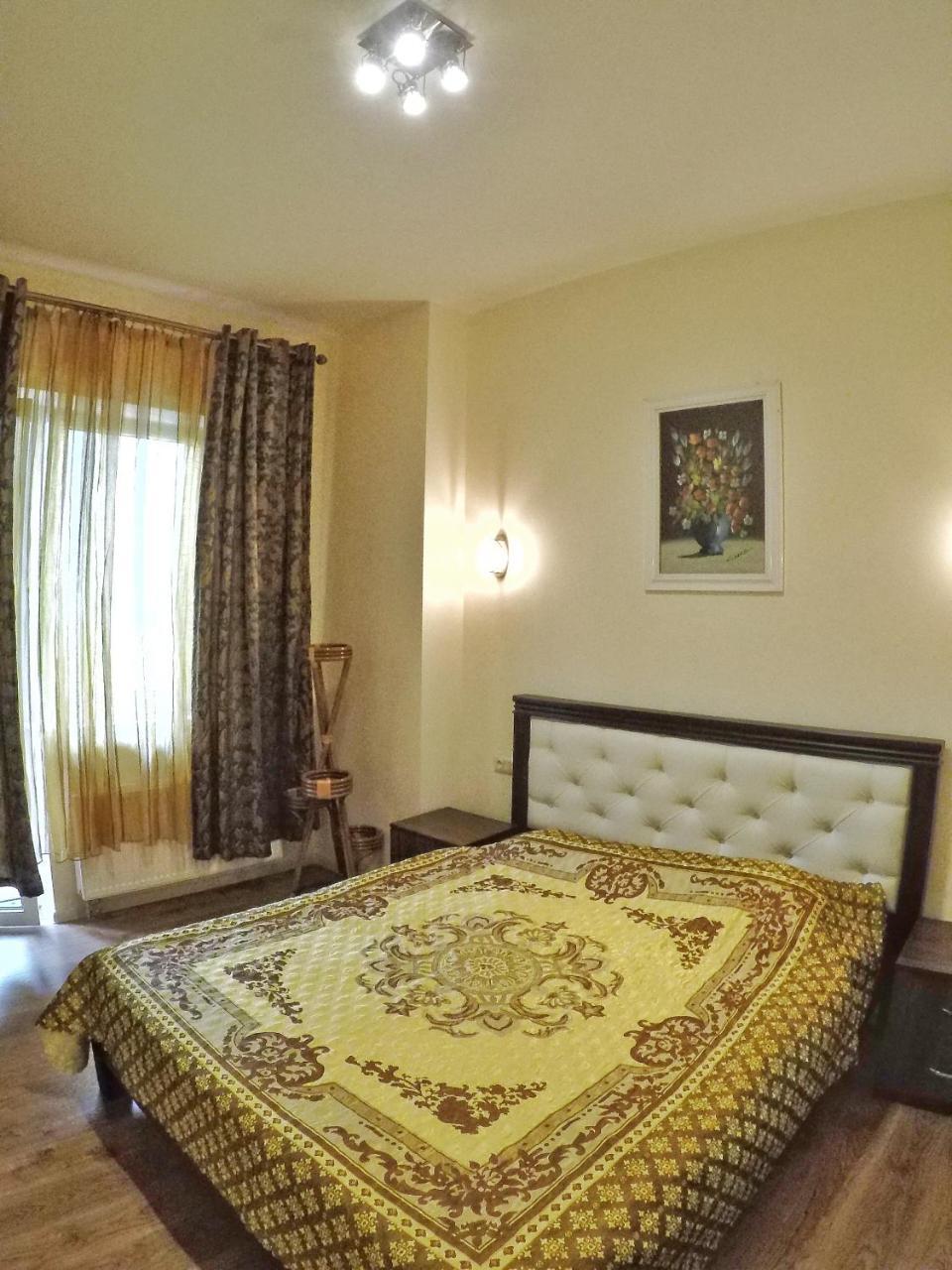 Apartment On Dragomirova Kiew Exterior foto